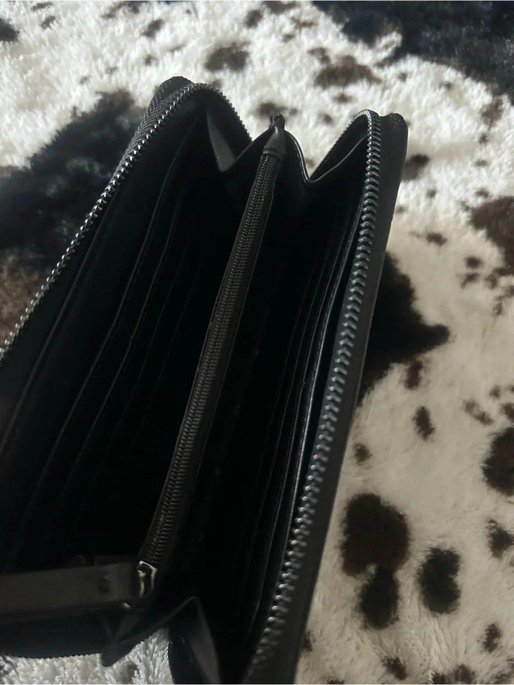Vera Wang Black Croc-Embossed Zip Wallet